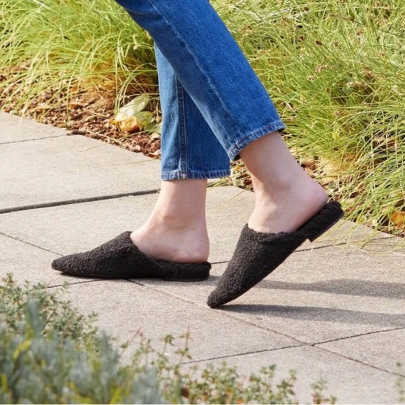 Birdies The‎ Lark Black Faux Shearling Slop-on Mules Size 9 slippers NWOT - Picture 1 of 12